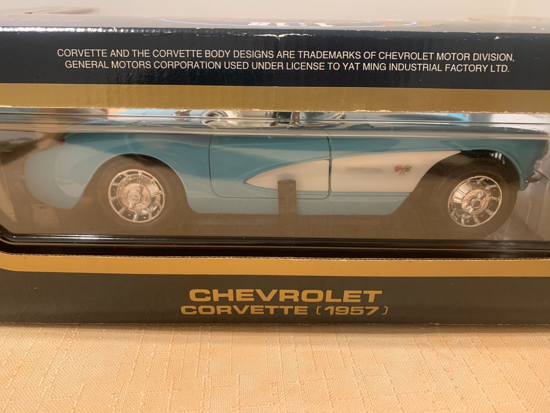 Chevrolet Modellini d'auto: Chevrolet Corvette 1957 1:18 Modell – Nuovo e nell'imballaggio originale da Schaffhausen venduto da raphael_95 5