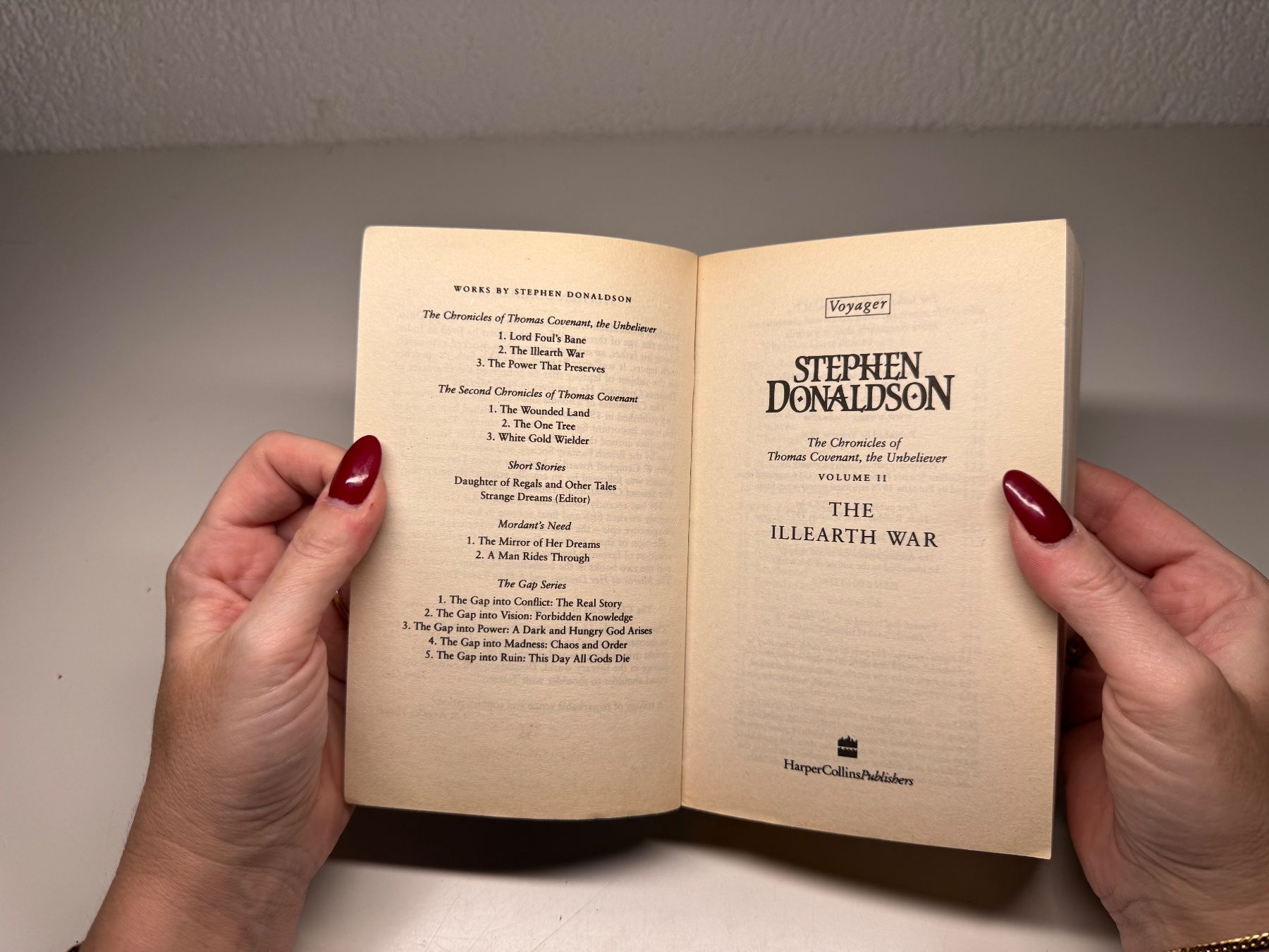Libri: NOVEL: Stephen Donaldson, The Illearth War, Book two – Usato da Grosswangen venduto da English_books 2