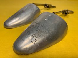 verstellbare Schuhspanner 42-45, antik, Made in England, Alu