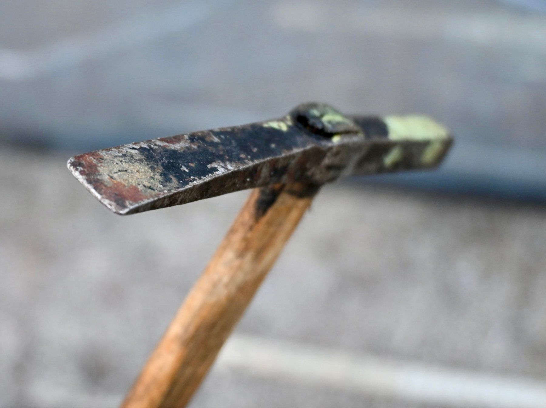 Tutti gli attrezzi: alter Kesselsteinhammer ? schmaler kopf – Usato da Pfaffhausen venduto da mono_rec 4