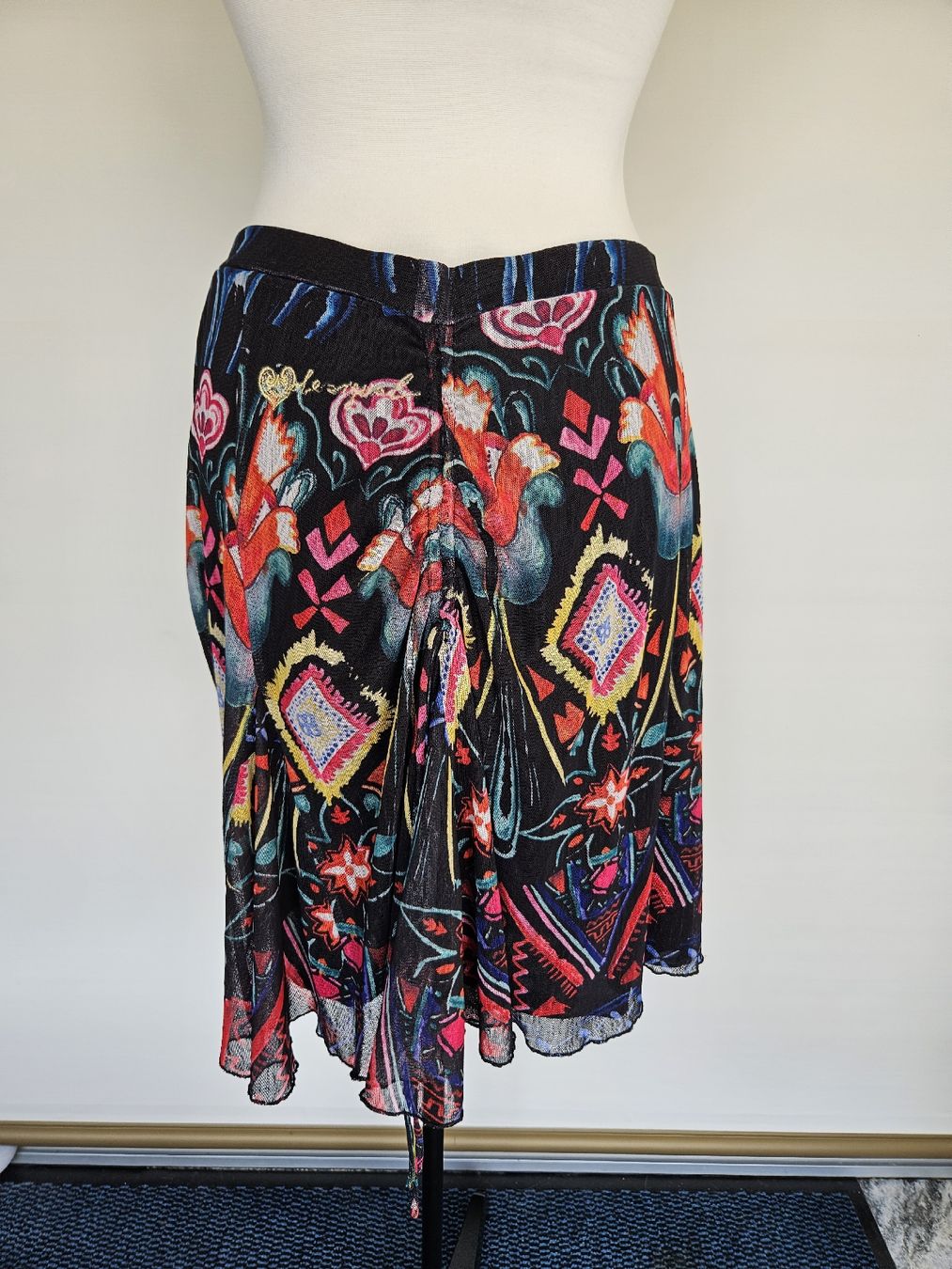 Desigual Gonne: Gemusterter Rock von Desigual – Nuovo (secondo la descrizione) da Hochdorf venduto da Berry005 3