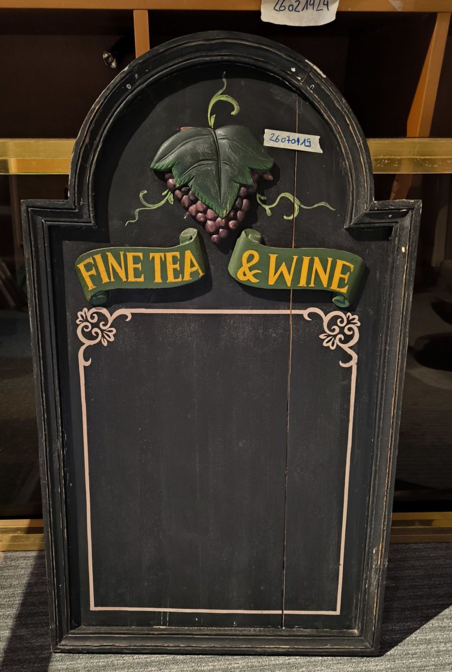 Schilder: Werbetafel Fine Rea & Wine – Gebraucht aus Rorschacherberg von snOOpydOg11