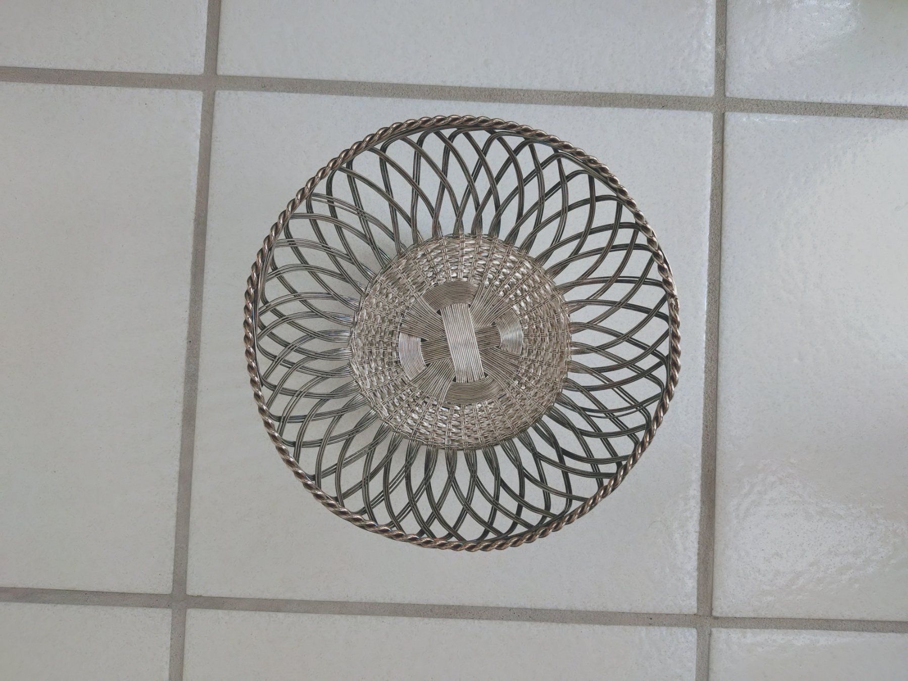 Autres articles pour la maison: Drahtkorb Metall versilbert vintage – D'occasion à Winterberg ZH par Laliv 2