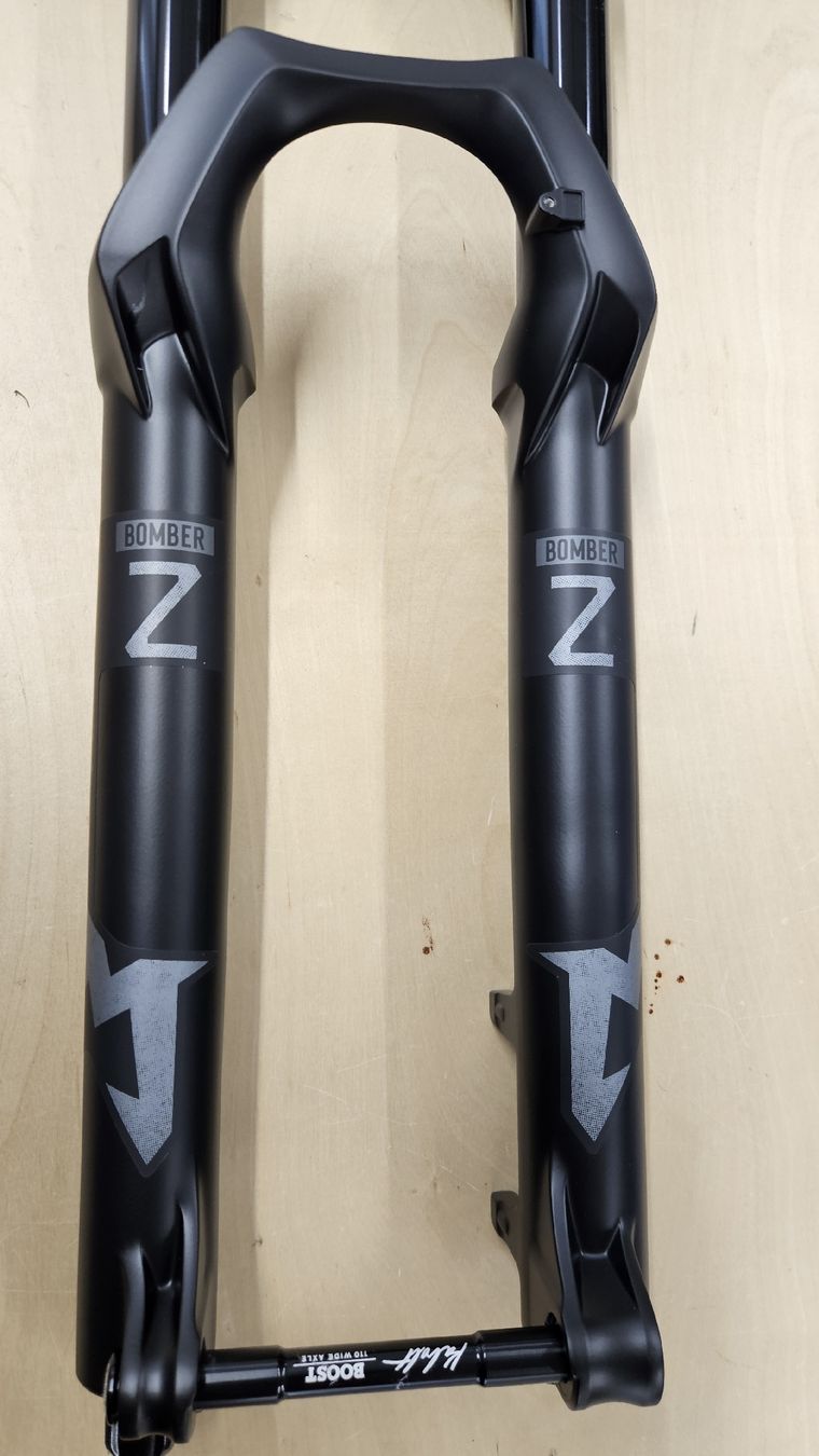Marzocchi Pezzi di ricambio: Marzocchi Bomber Z Grip 3pos 29" 150mm – Nuovo e nell'imballaggio originale da Laupen BE venduto da zeh_xd8z