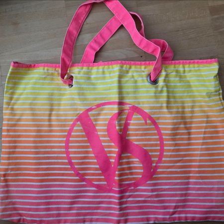 Victoria's Secret Tote Bag, Summer Ready Beach Bag!
