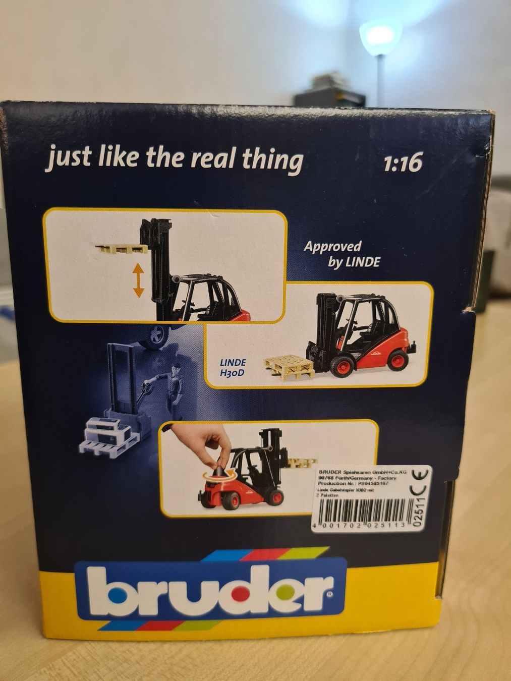 Bruder Giocattoli: Bruder Linde H30 Stapler mit Palette, neu – Nuovo e nell'imballaggio originale da Sissach venduto da pablum87 1