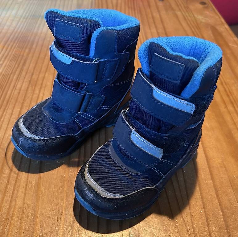 Chaussures garçon: Winterschuhe – D'occasion à Gsteigwiler par mischu20