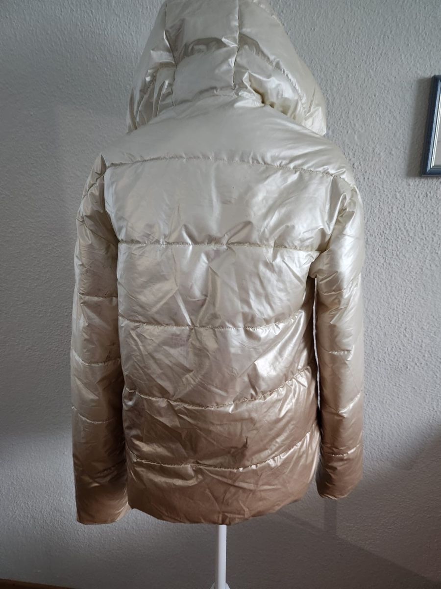 Giacche: Cream & Gold Puffer Jacket, Size S – Usato da Fällanden venduto da ekaterinatheissl 3