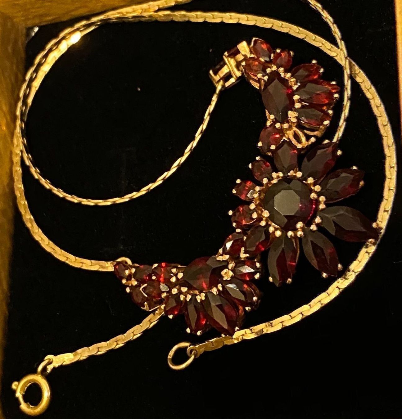 Catenine: Colier 585 Gold mit Granat – Usato da Pfungen venduto da Outlet64