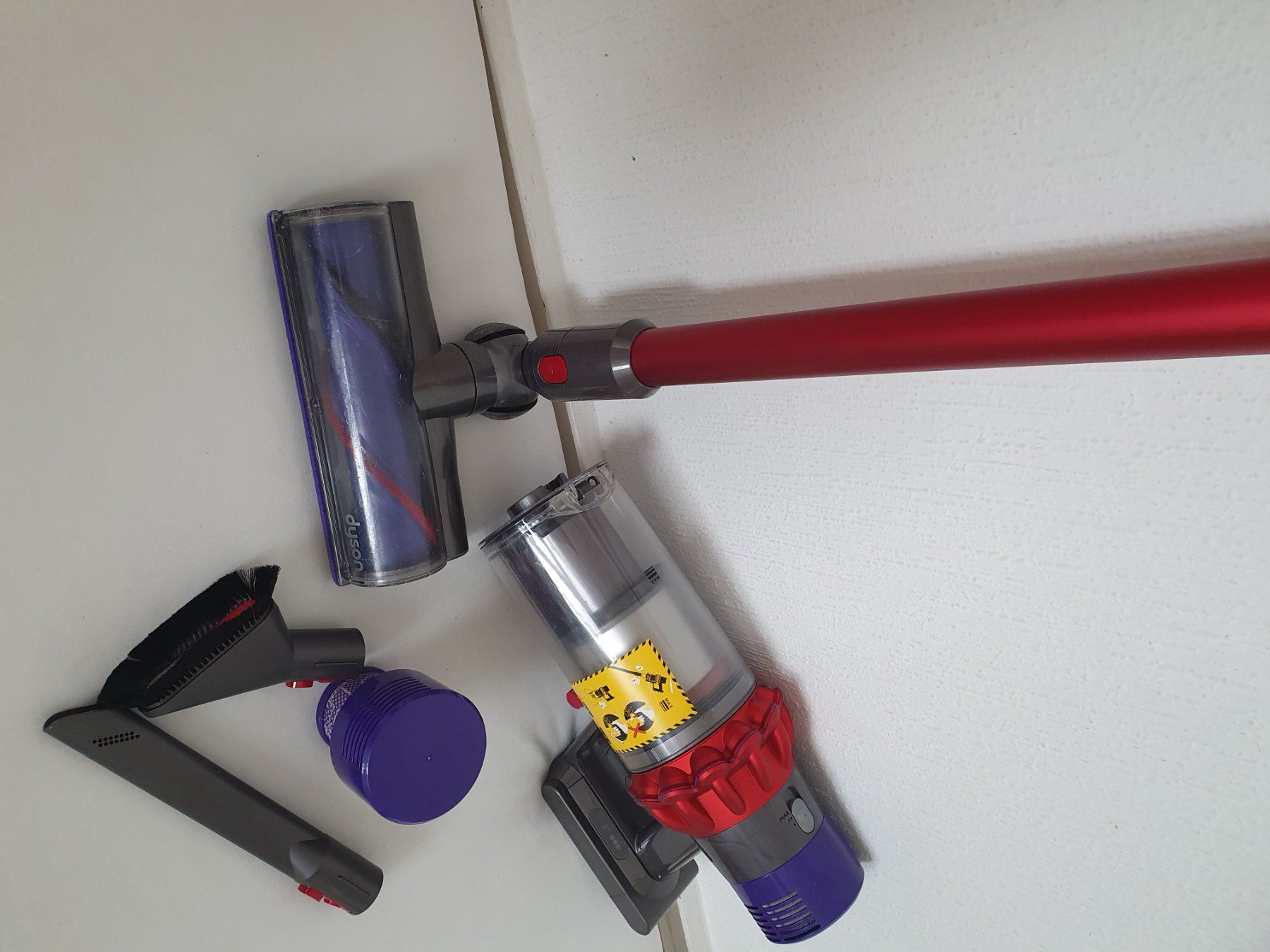 Dyson Aspirapolveri & Accessori: Dyson V10 – Usato da Lausanne venduto da Af2016 2