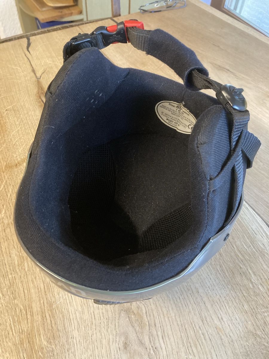 Uvex Helme: Skihelm UVEX Gr.60 – Gebraucht aus Bauma von haelge01 2