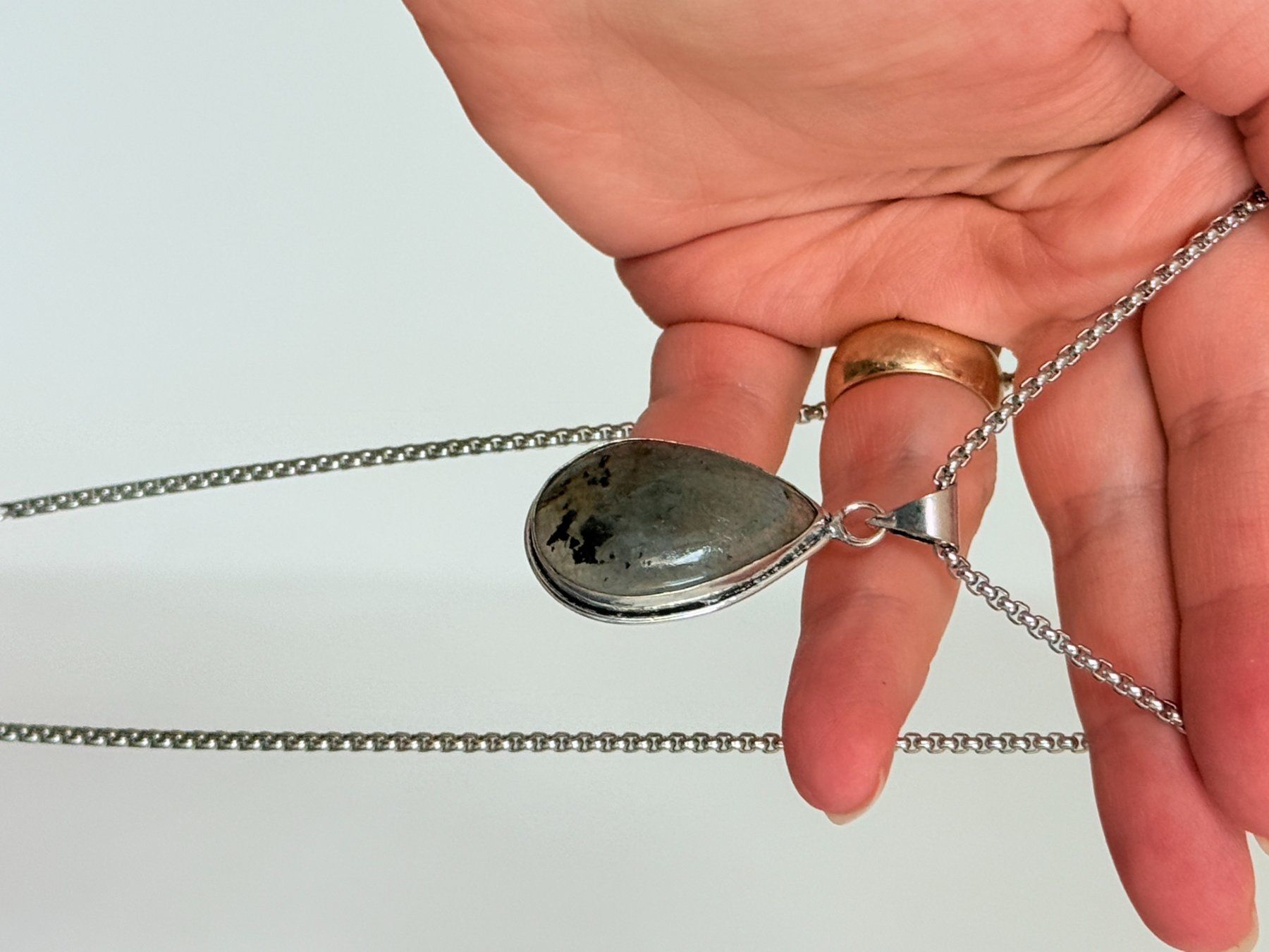 Ketten: Collier avec Labradorite – Neu und originalverpackt aus Genève von AWWA 8