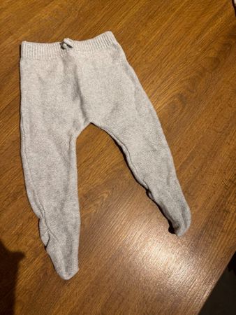 Pantalon gris tricoté 6 à 9 mois