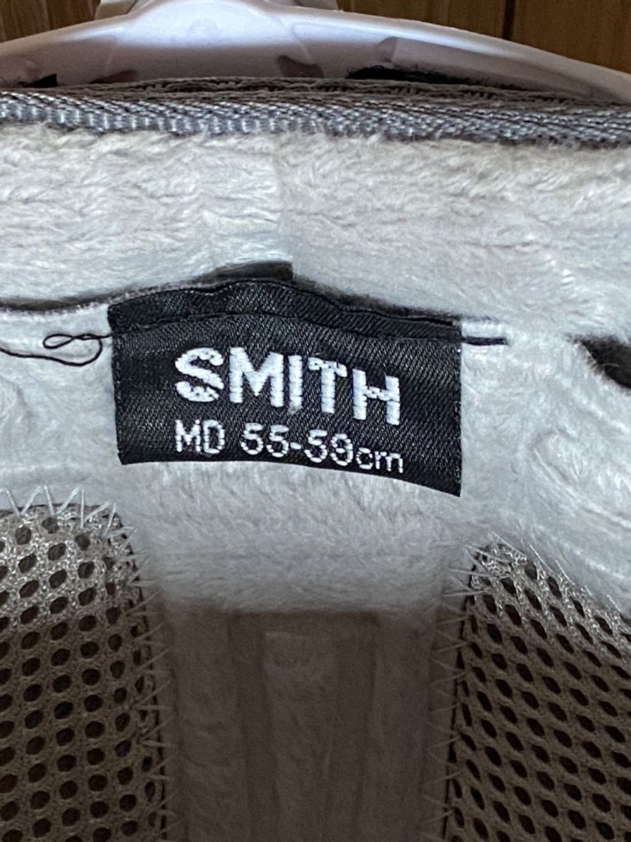 Smith Optic Caschi: Great white SMITH ski helmet. 55-59cms – Usato da Grund b. Gstaad venduto da PlageNeige 6