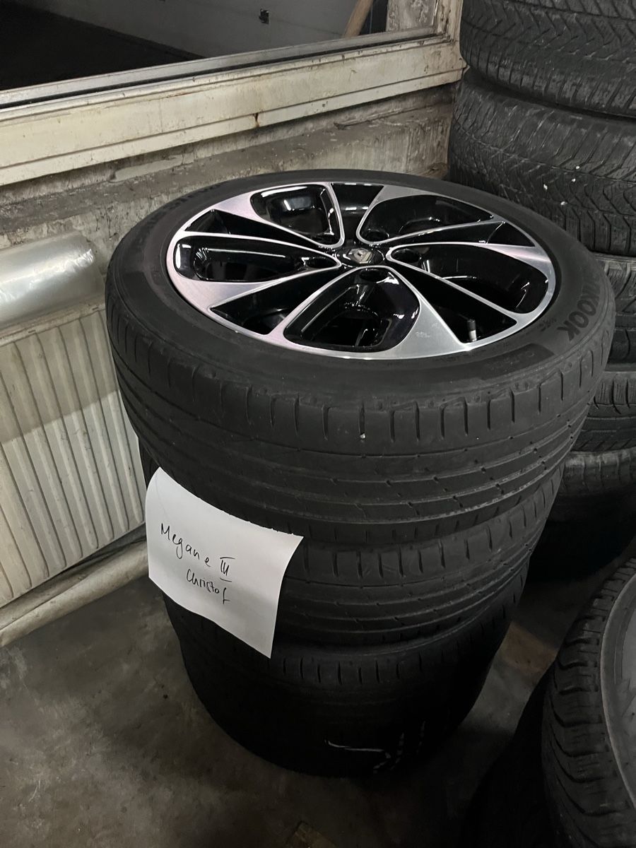 Pneus & Roues: Renault Megane III Sommerrad – D'occasion à Kräiligen par tisala