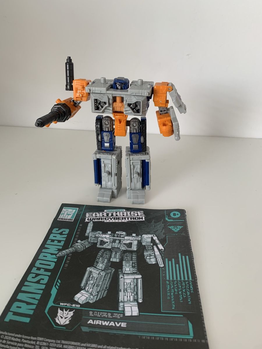 Hasbro Spielzeuge: Transformers Earthrise Deluxe Class Airwave – Gebraucht aus Viganello von Matteo_Cacciatore