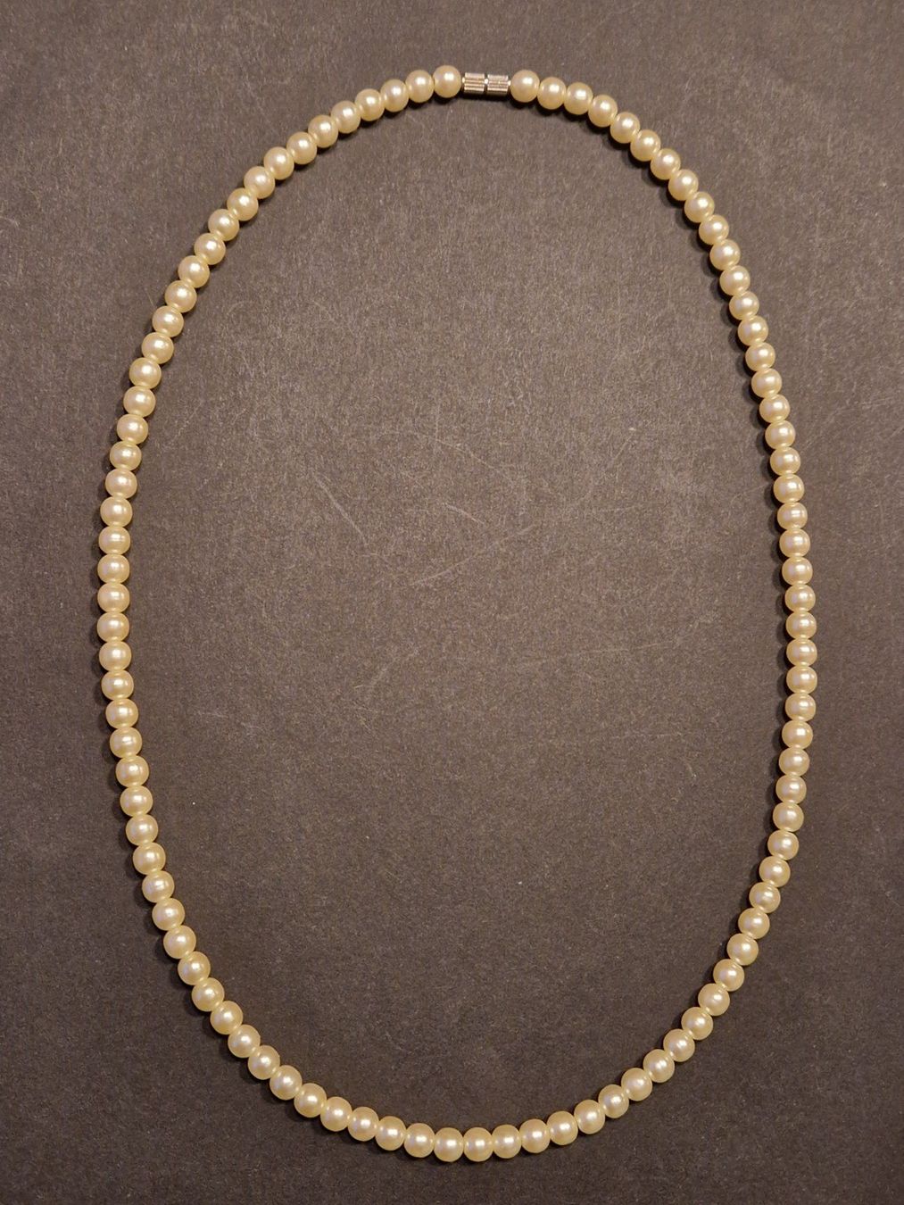 Catenine: Elegante Perlenkette (unecht) – Nuovo (secondo la descrizione) da Nänikon venduto da kriki