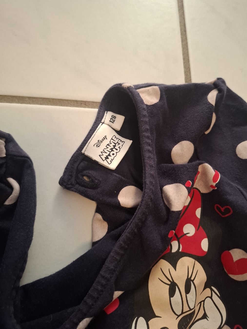 Kleiderpakete & -sets: Minnie Mouse Set – Gebraucht aus Luzern von s.teffi 2