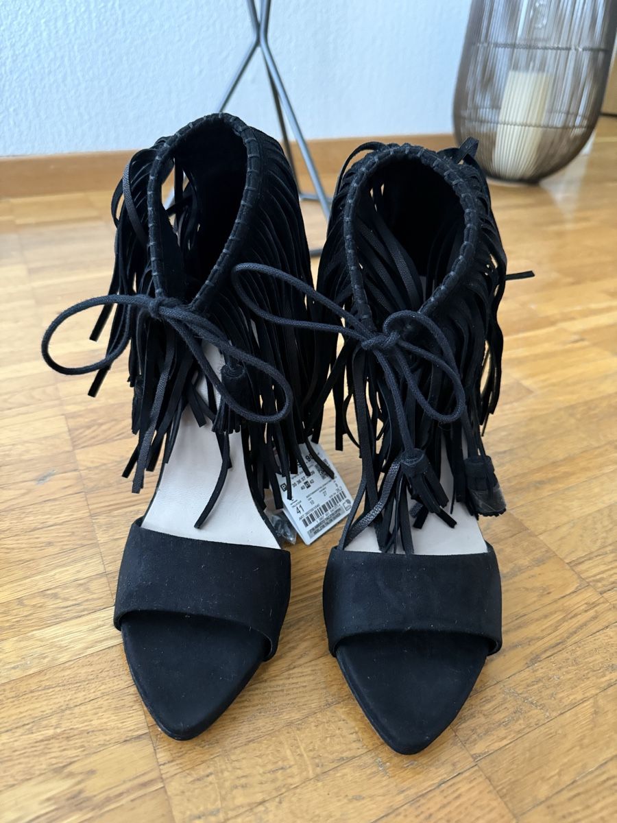Zara Scarpe da donna: Noch nie getragene Heels mit Fransen :) – Nuovo (secondo la descrizione) da Meilen venduto da TK_