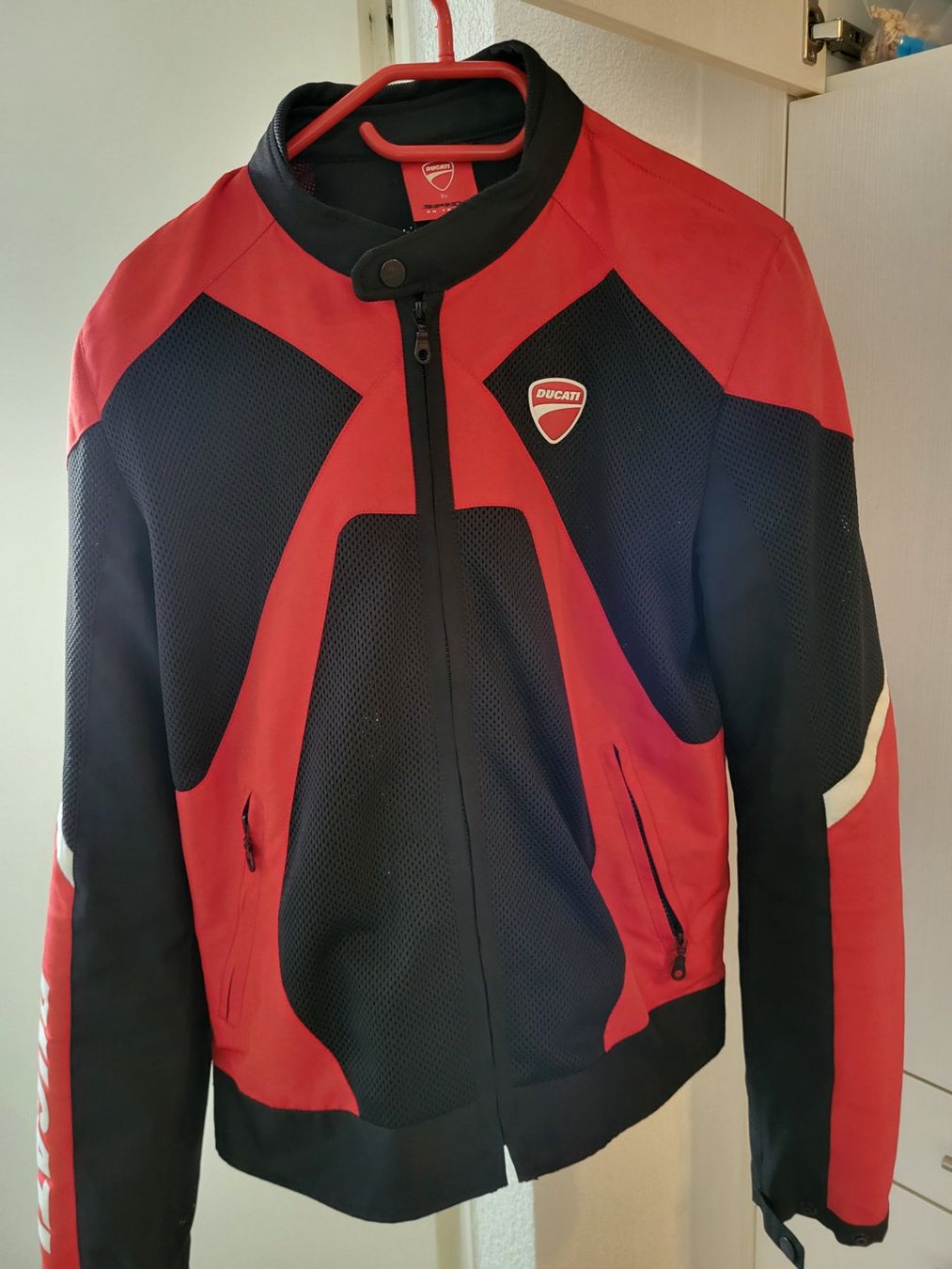 Ducati Jacken: Ducati Jacke – Gebraucht aus Gampel von Timberjackflori74 2
