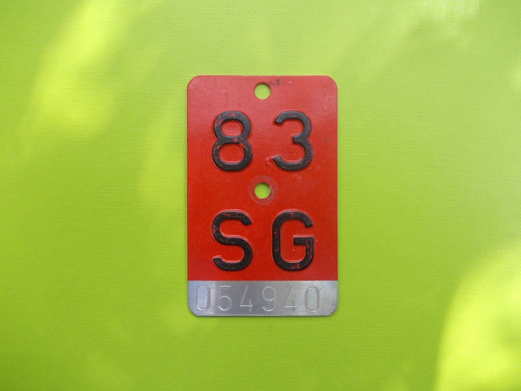Insegne: Velonummer / Fahrradnummer SG 83 – Usato da Gsteigwiler venduto da HORMIGA21