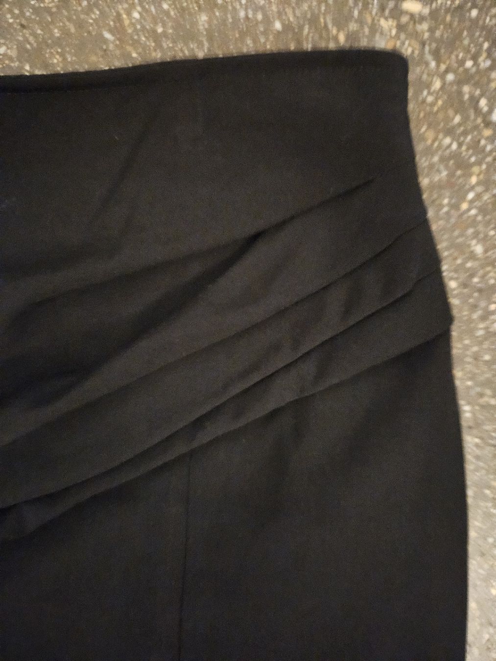 Max Mara Gonne: Max Mara Rock schwarz Grösse 42 neuwertig – Nuovo (secondo la descrizione) da Anwil venduto da tamoos 1