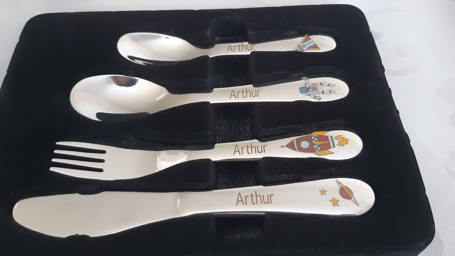 Set di posate: Personalisierte Kinderbesteck mit Lasergravur – Nuovo e nell'imballaggio originale da Port venduto da Dvajseidve 3