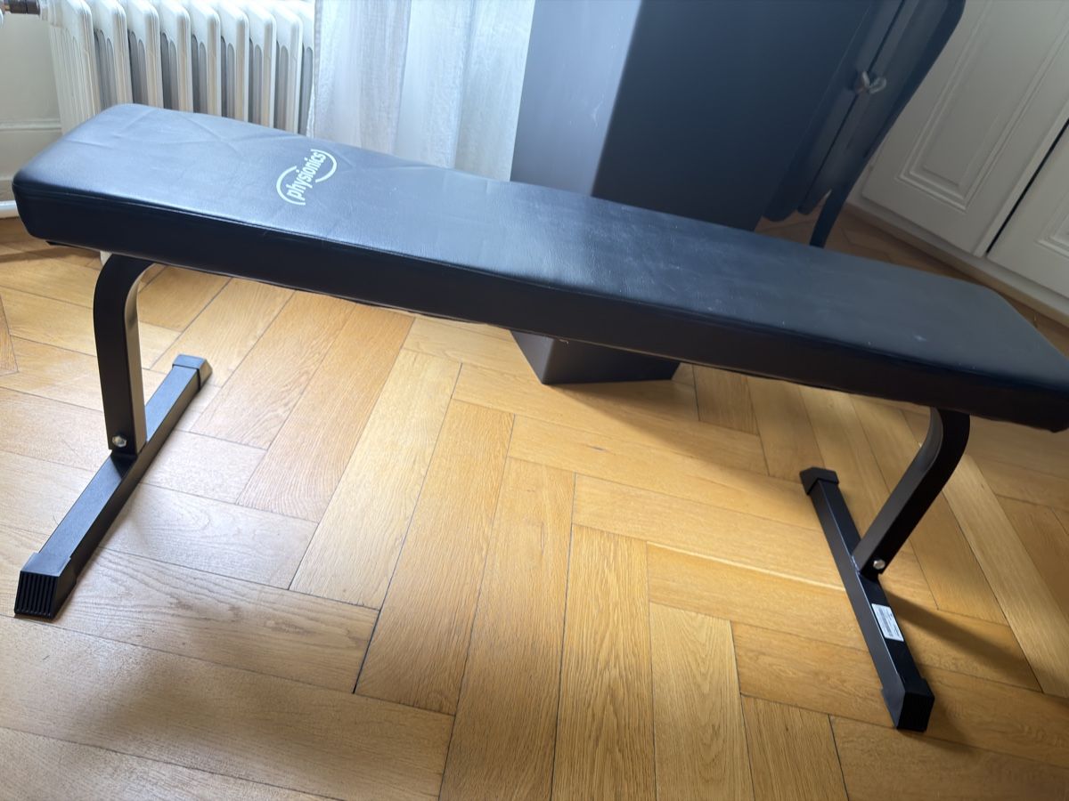 Decathlon Vélos d'appartement: Banc de musculation fixe / Flat training Bench – D'occasion à Genève par Kouros7 2