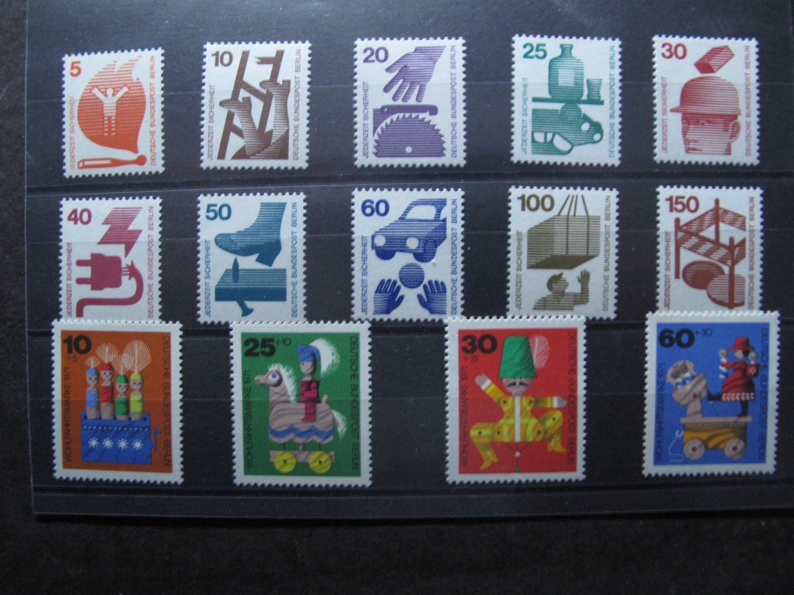 Tutti i francobolli: Berlin 1971 Jahresausgabe ** – Usato da Wil SG venduto da fva01 2