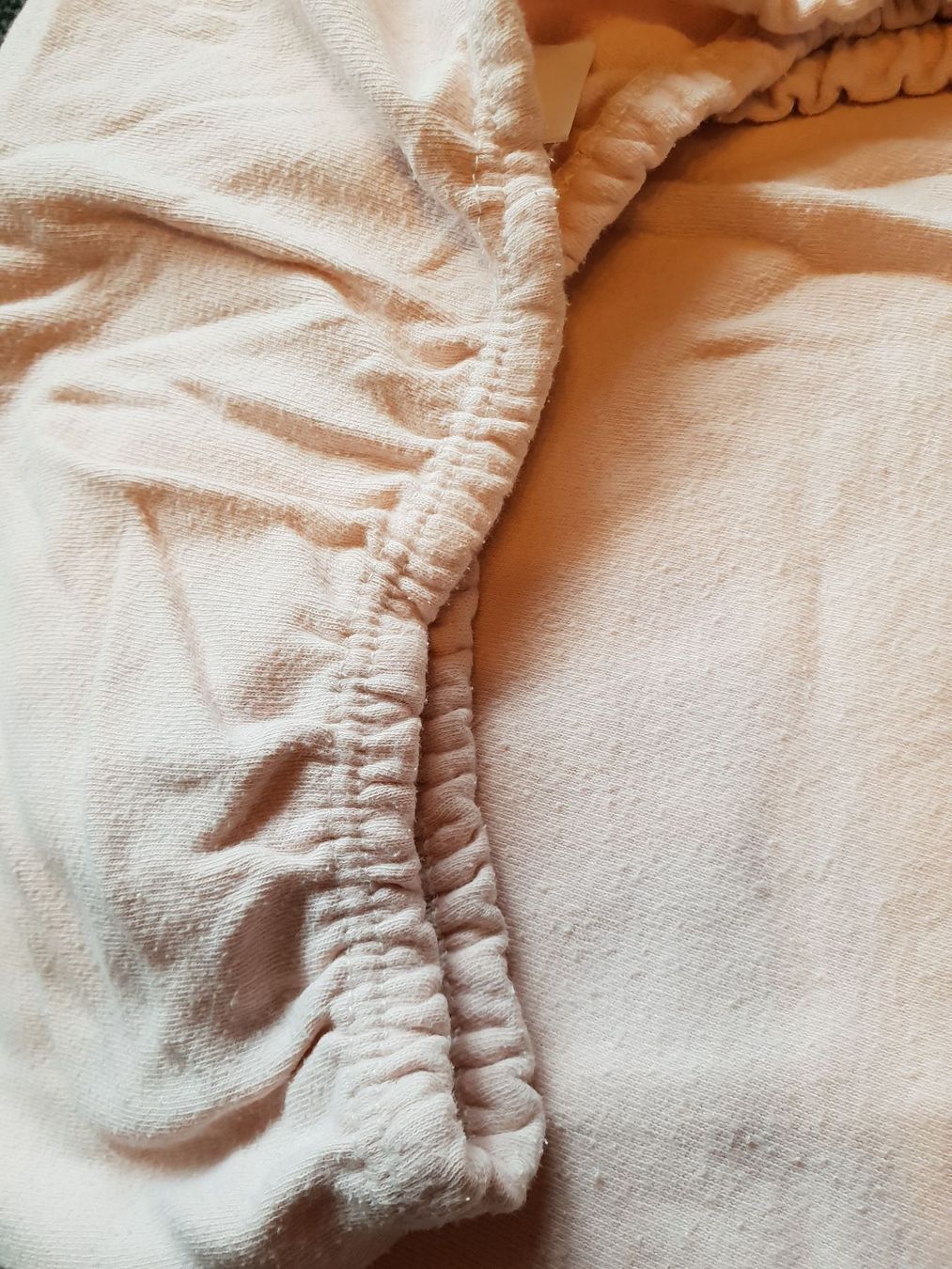Biancheria da letto: Lachsfarbiges fixleintuch – Usato da Ferden venduto da jemyce 2
