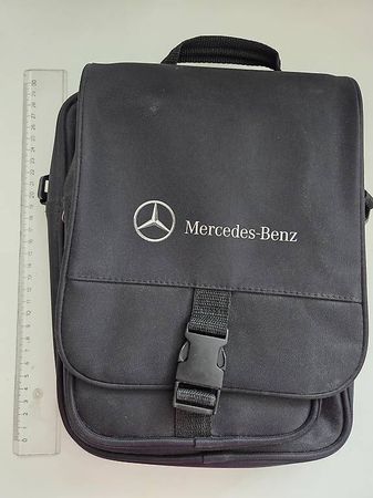 Mercedes Tasche, zwei Fächer praktisch für Fahrzeugpapier