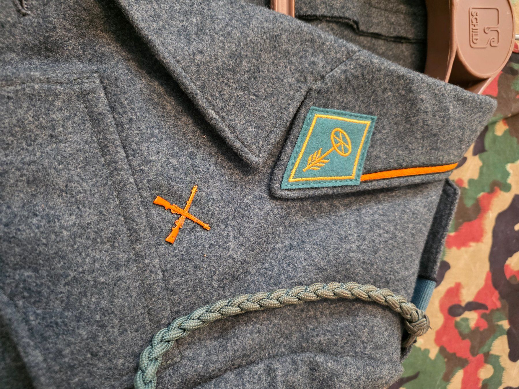 Schweizer Armee Uniformi: Armee Jacke Militär Uniform – Usato da Dorf venduto da Echo_Elements 3