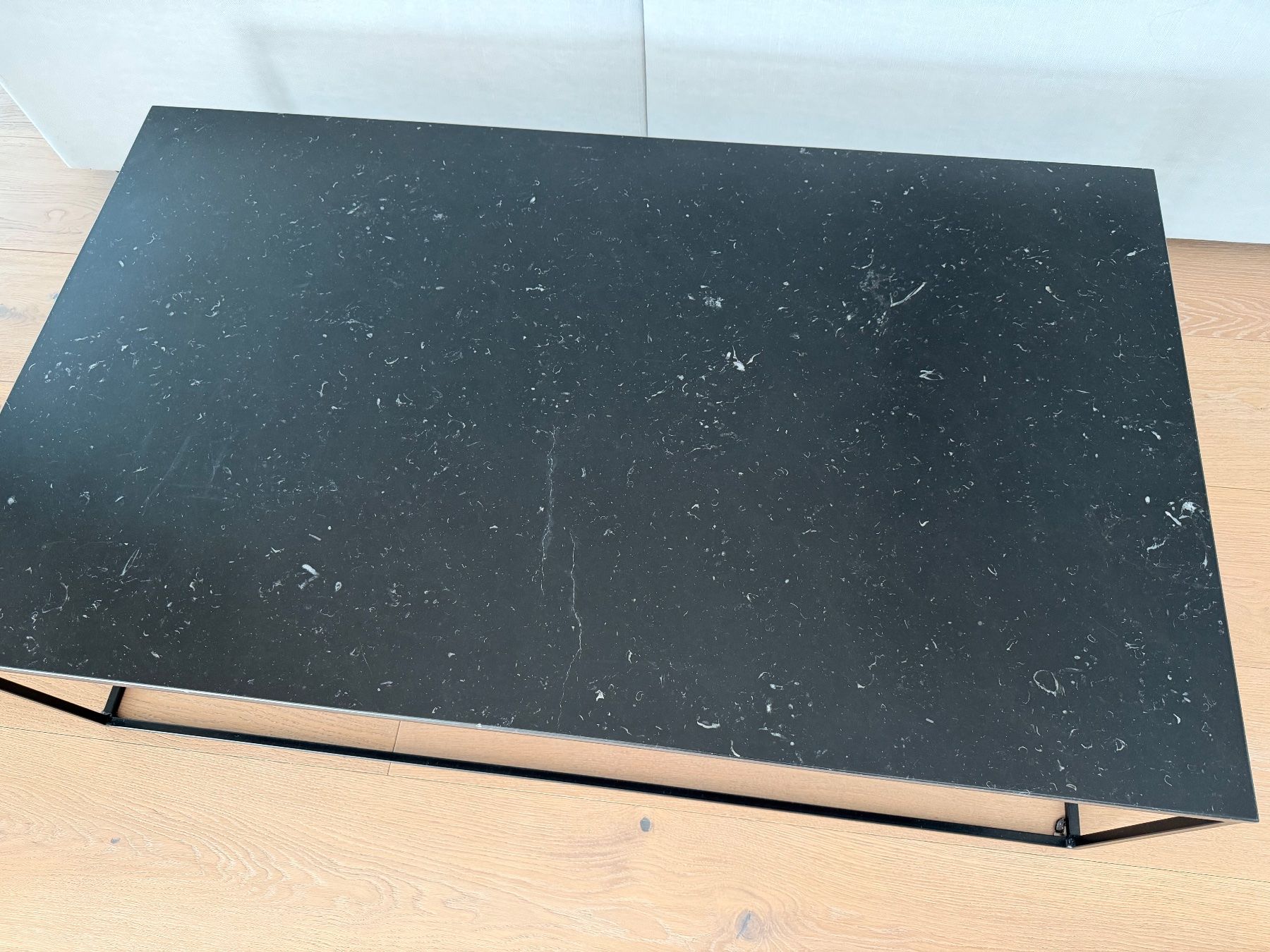 Interio Tische: Couchtisch granit 120x70 – Gebraucht aus Oberwil-Lieli von phi_q6l7 2