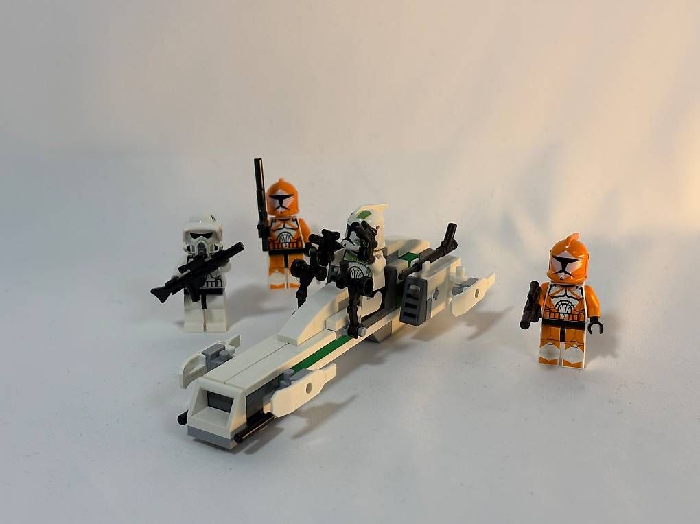 Jeux de construction: Lego Assault-Speeder (7913) – D'occasion à Zürich par CNM_Ricardo