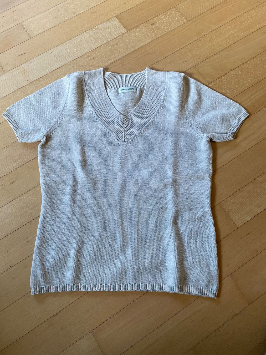 Repeat T-Shirts: Repeat Strick-Shirt, cotton Beige, Grösse 38 – Gebraucht aus Wallisellen von skorpion-11 1
