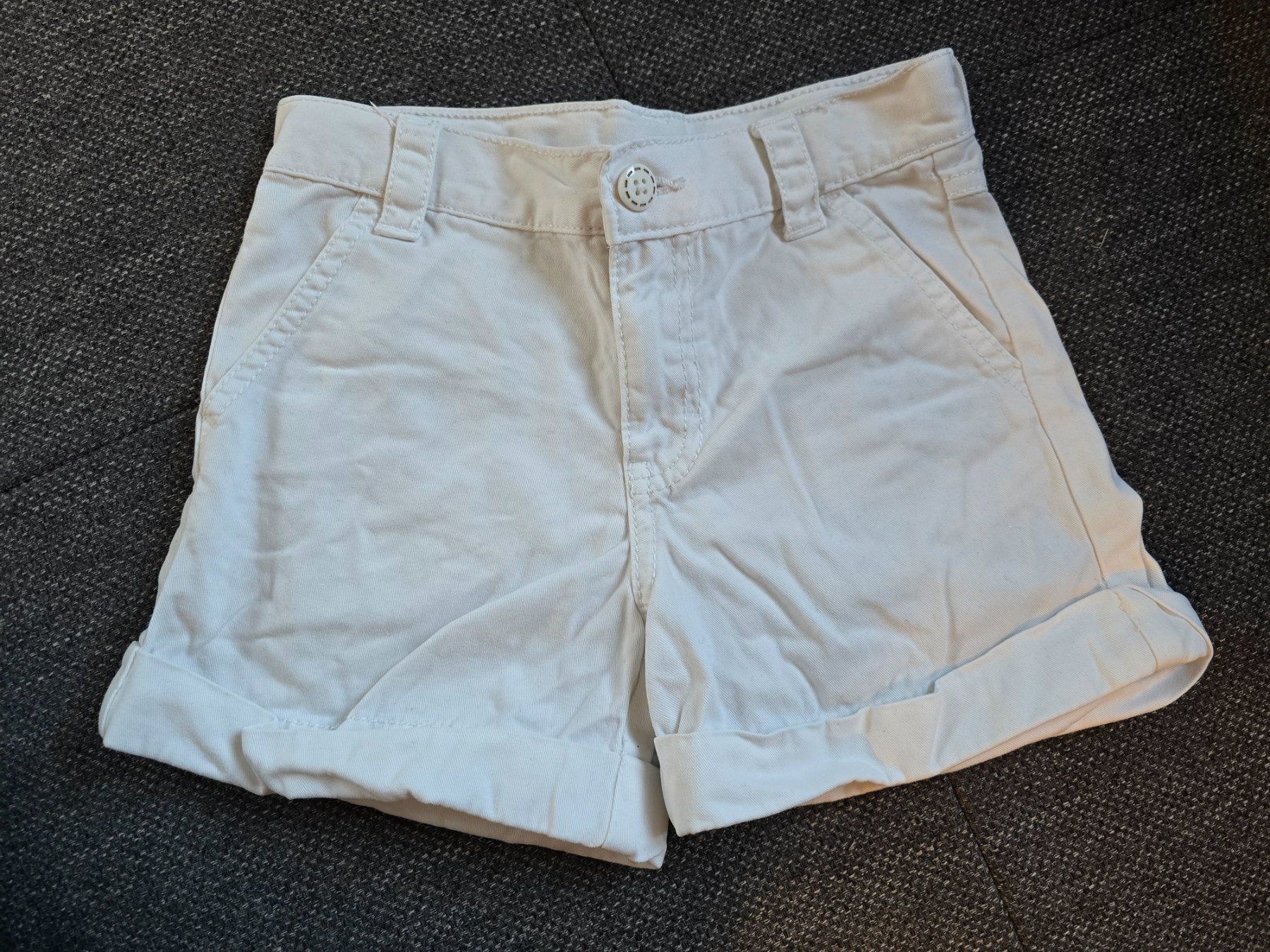 Hosen: Shorts für 7-Jährige – Gebraucht aus Büttikon AG von Amineah