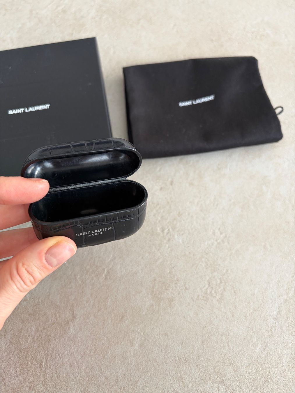 Apple Cover & Protezioni schermo: Saint Laurent AirPods Pro Leder Case Original – Usato da Lachen SZ venduto da dar_hjg9 4