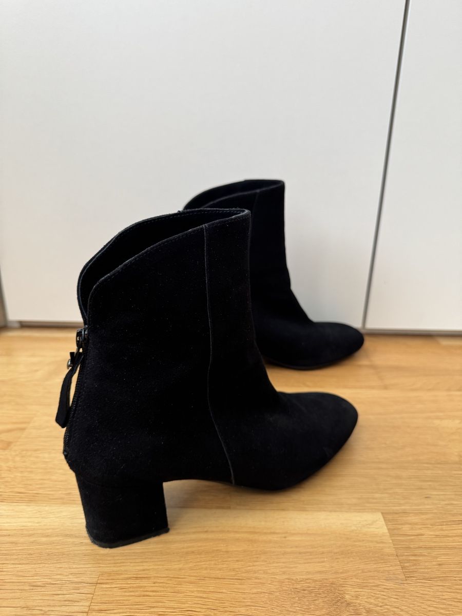 Scarpe da donna: Schwarze Wildleder Stiefeletten, Grösse 40 – Usato da Gossau SG venduto da mar_w66h