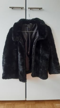 Elegante Kunstfelljacke Schwarz Gr. M