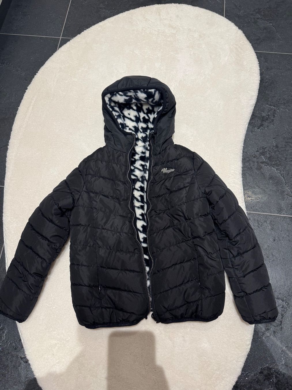 Vingino Jacken & Mäntel: Vingino wendbare Mädchenjacke, Gr. 128 – Gebraucht aus Dietikon von flu_5vzg