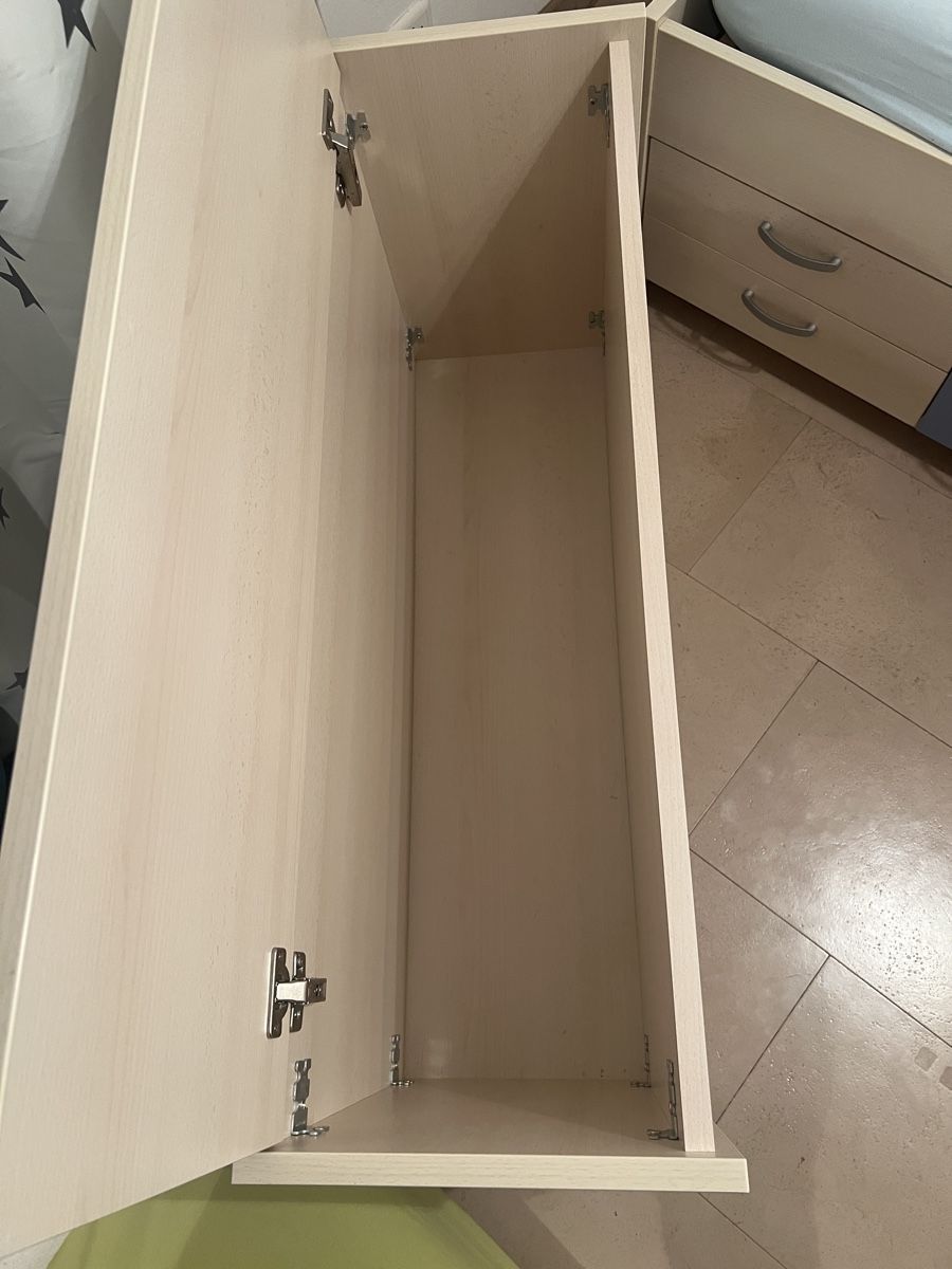 Lits: Jugendbett mit Kommode  – D'occasion à Büttikon AG par Jahacymipa.01 6