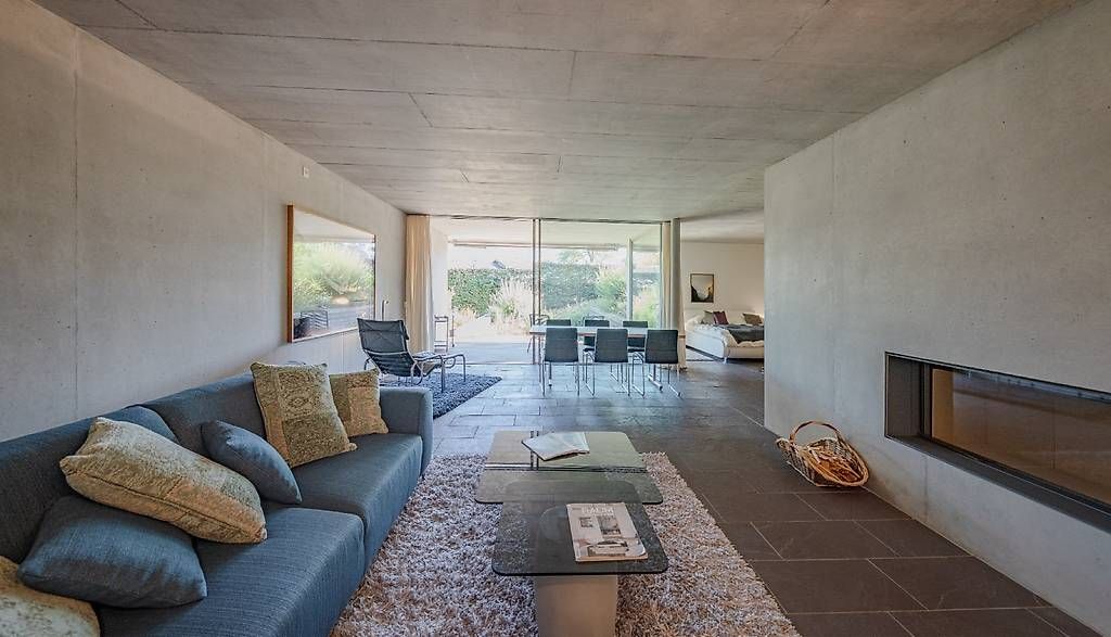 Divani: Hochwertiges Joop Sofa  und BoConcept Tisch mit Staufach – Usato da Oberhofen Thun'see venduto da porsche64 3