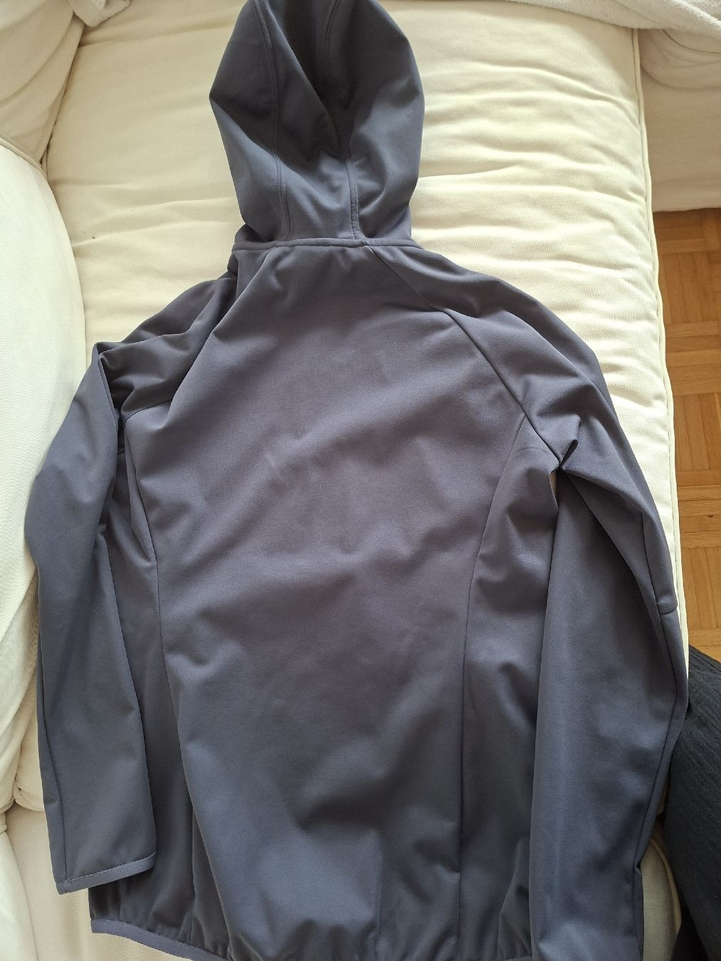 Jack Wolfskin Jacken: Jack Wolfskin Softshelljacke mit Kapuze Grösse 36 neuwertig – Gebraucht aus Affoltern am Albis von Feather 2