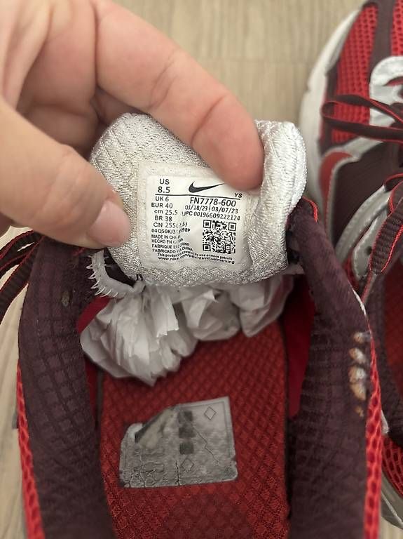 Chaussures femmes: Nike vomero 5 – D'occasion à Mendrisio par yus_gtq7 1