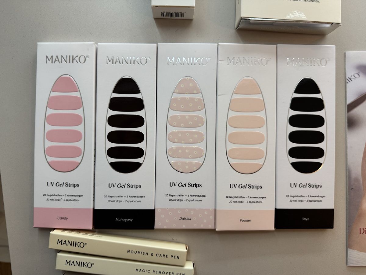 Maniko Nagellack: Maniko Premium Starter Set - 5 Sets, UV Lampe, Maniküre Tool – Neu (gemäss Beschreibung) aus Fislisbach von Vitodata6343 2