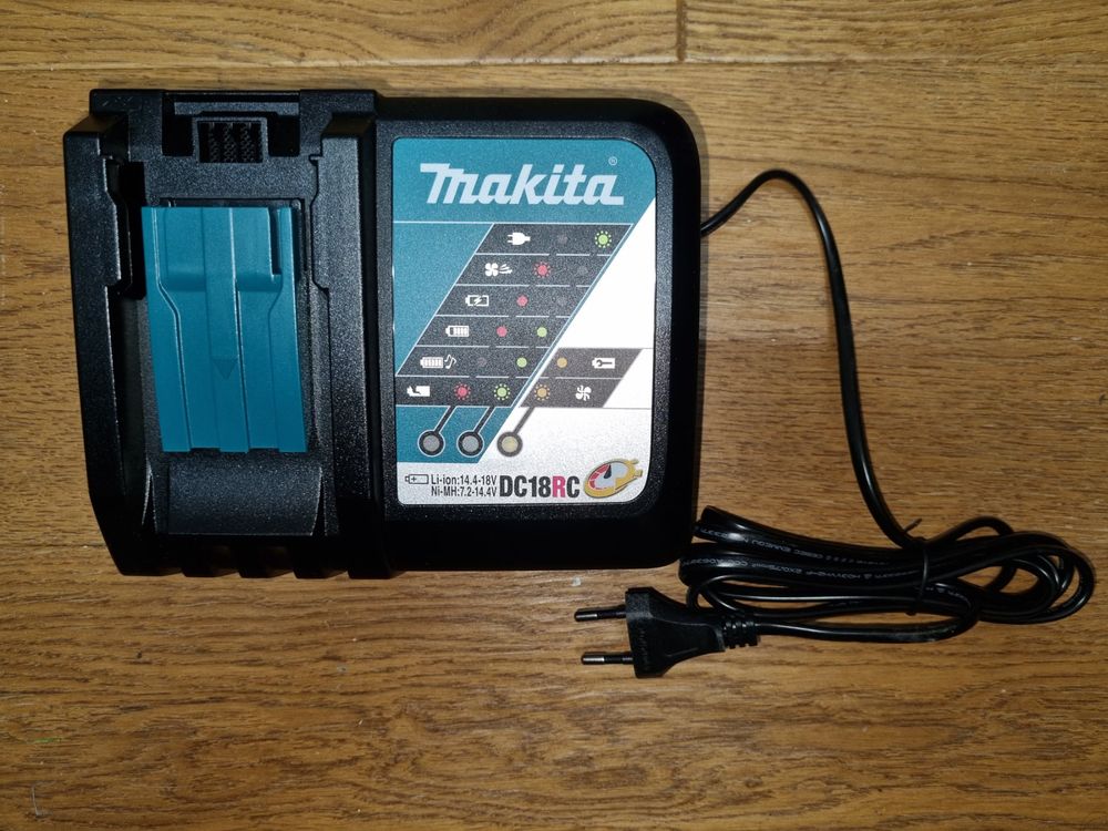 18V Schnellladegerät DC18RC Mit LCD - Universal Ladegerät 14,4V-18V