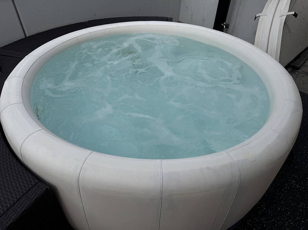 Whirlpool: Softup Poseidon White Whirlpool – Usato da Neuendorf venduto da Focus4 2