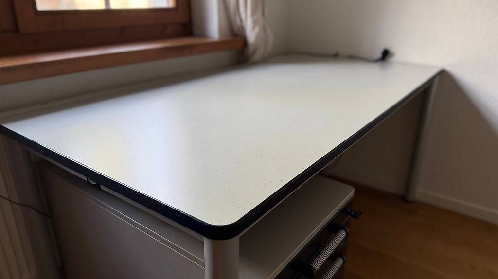 Schreibtische: Bürotisch mit passendem Rollkorpus – Gebraucht aus Rebstein von osk_zt2c 2