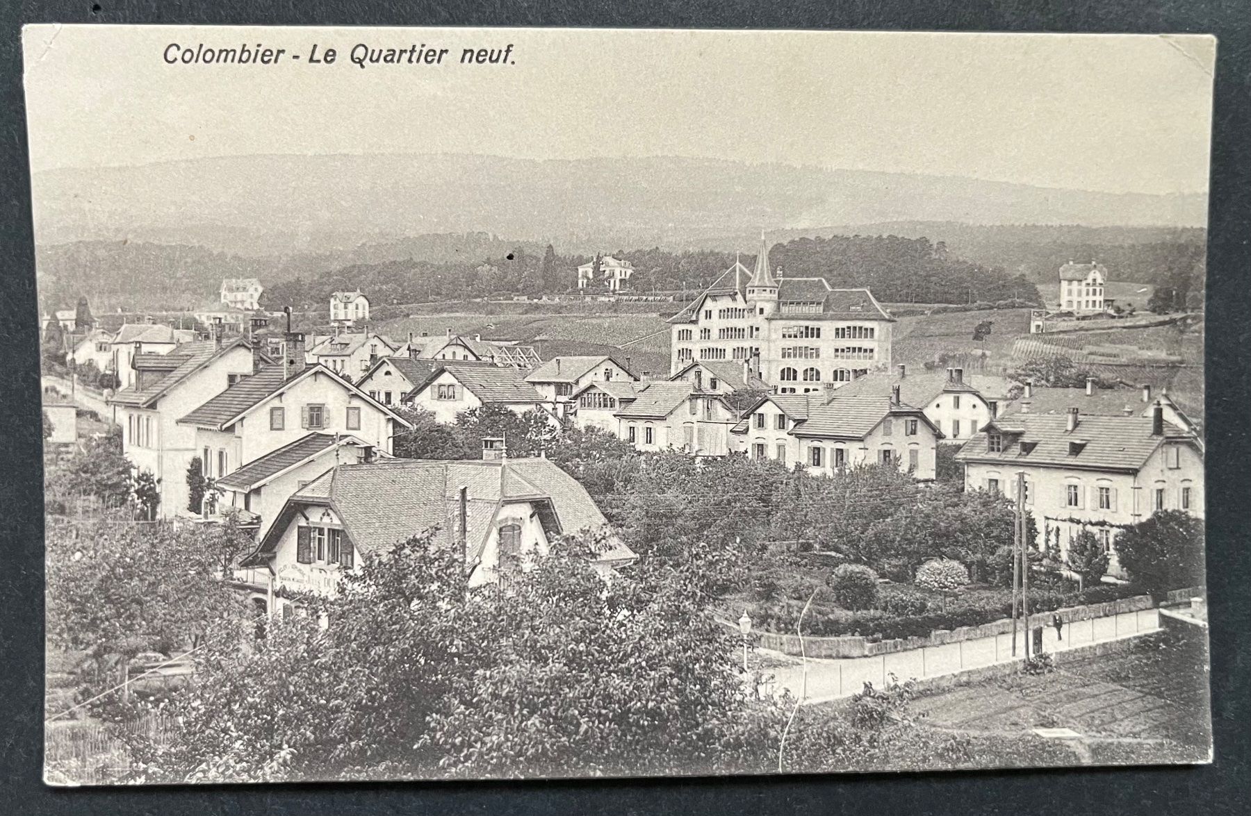 Cartoline postali: Colombier - Le Quartier neuf/ ca. 1930 – Usato da Wabern venduto da DaxKarten-75