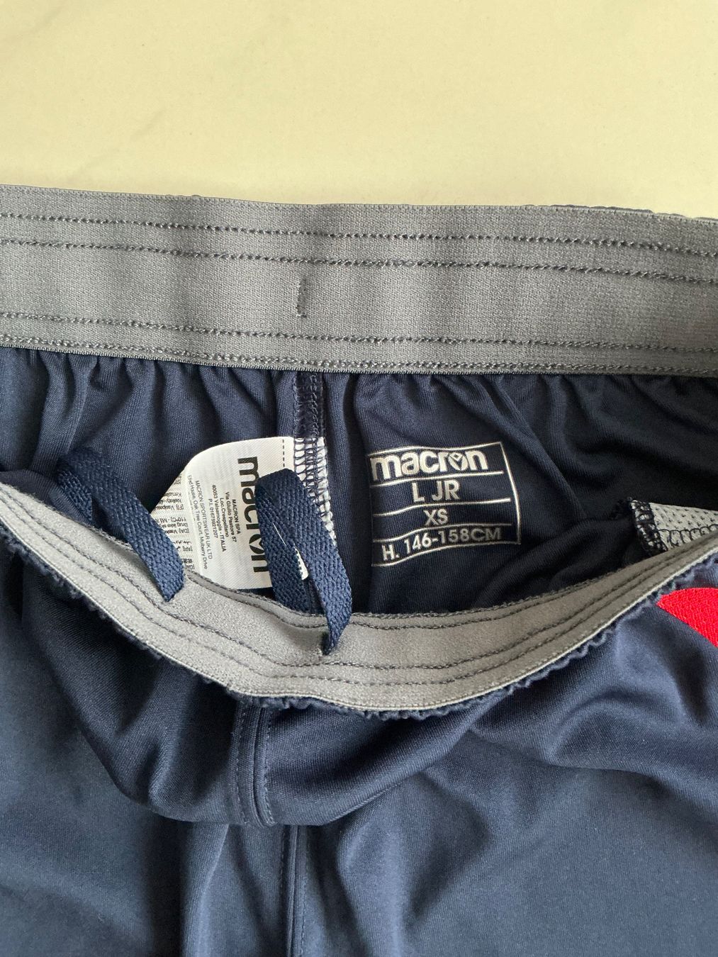 FC Basel Pantaloni: Fc Basel Trainings Shorts 146-158 – Usato da Biel-Benken BL venduto da Sahra1 1